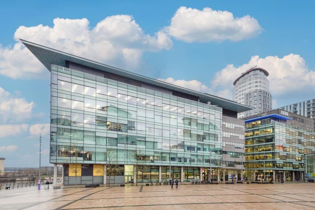 Stylish Mediacity 2Bed, Sleeps 6, Amazing Views Manchester Exteriör bild