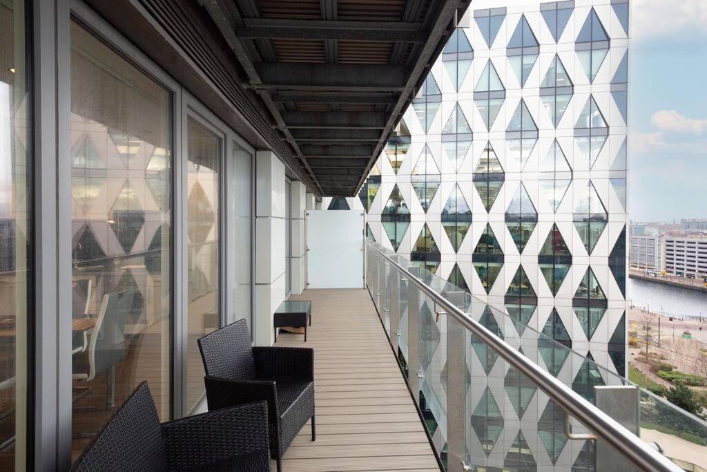 Stylish Mediacity 2Bed, Sleeps 6, Amazing Views Manchester Exteriör bild